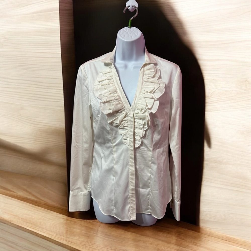 White House Black Market Ivory Women's bloques  with flights size 4